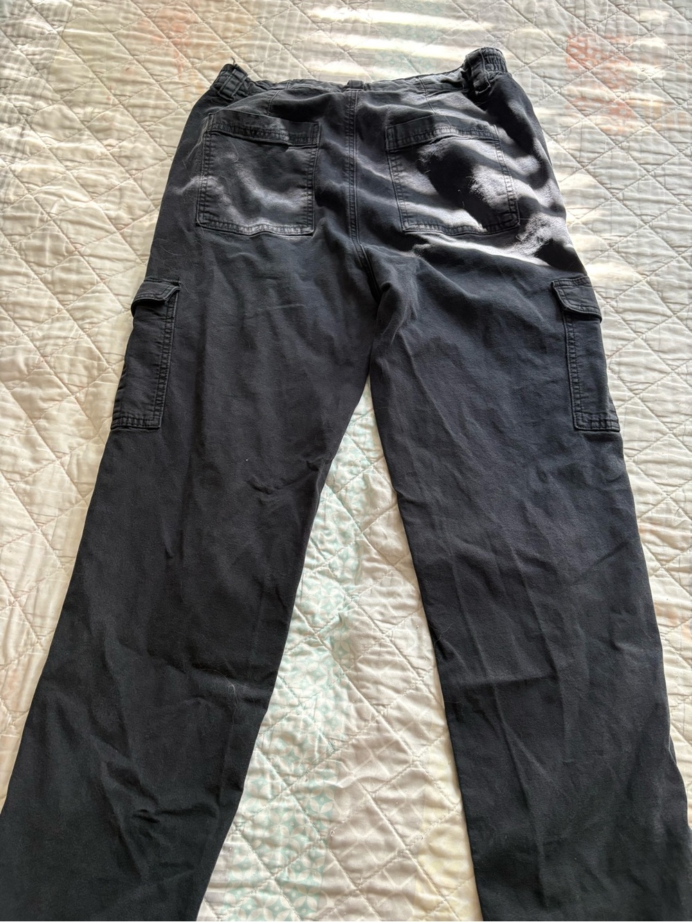 American Eagle Outfitters Black Women's Cargo Joggers - Picture 4 of 4